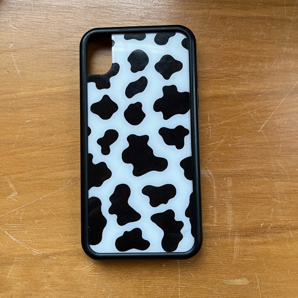 iPhone XR WILDFLOWER CASE! Cow print, missing the WF LOGO on bottom right side!